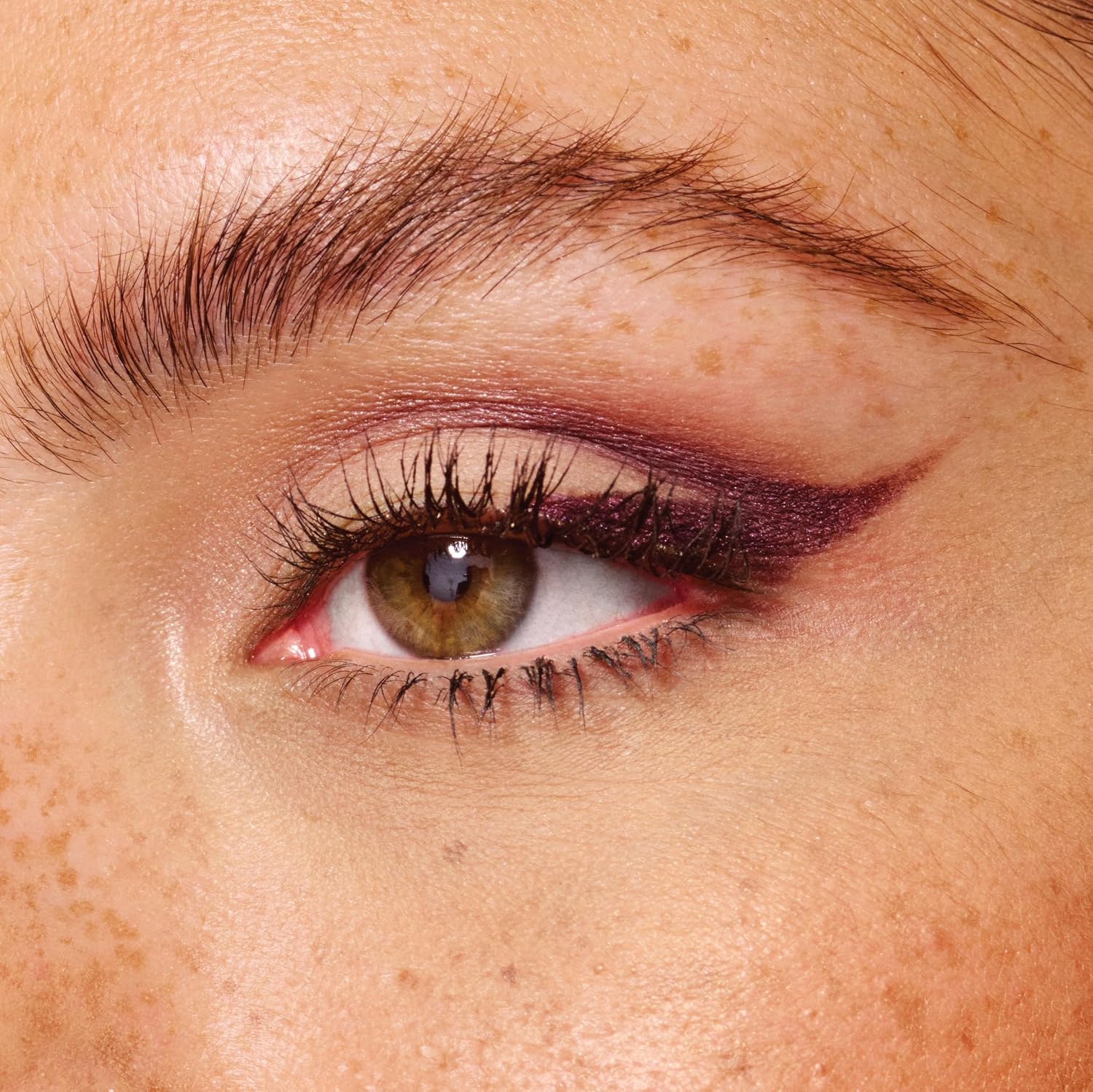 Delineador de Ojos Stay & Gel Tono Berry