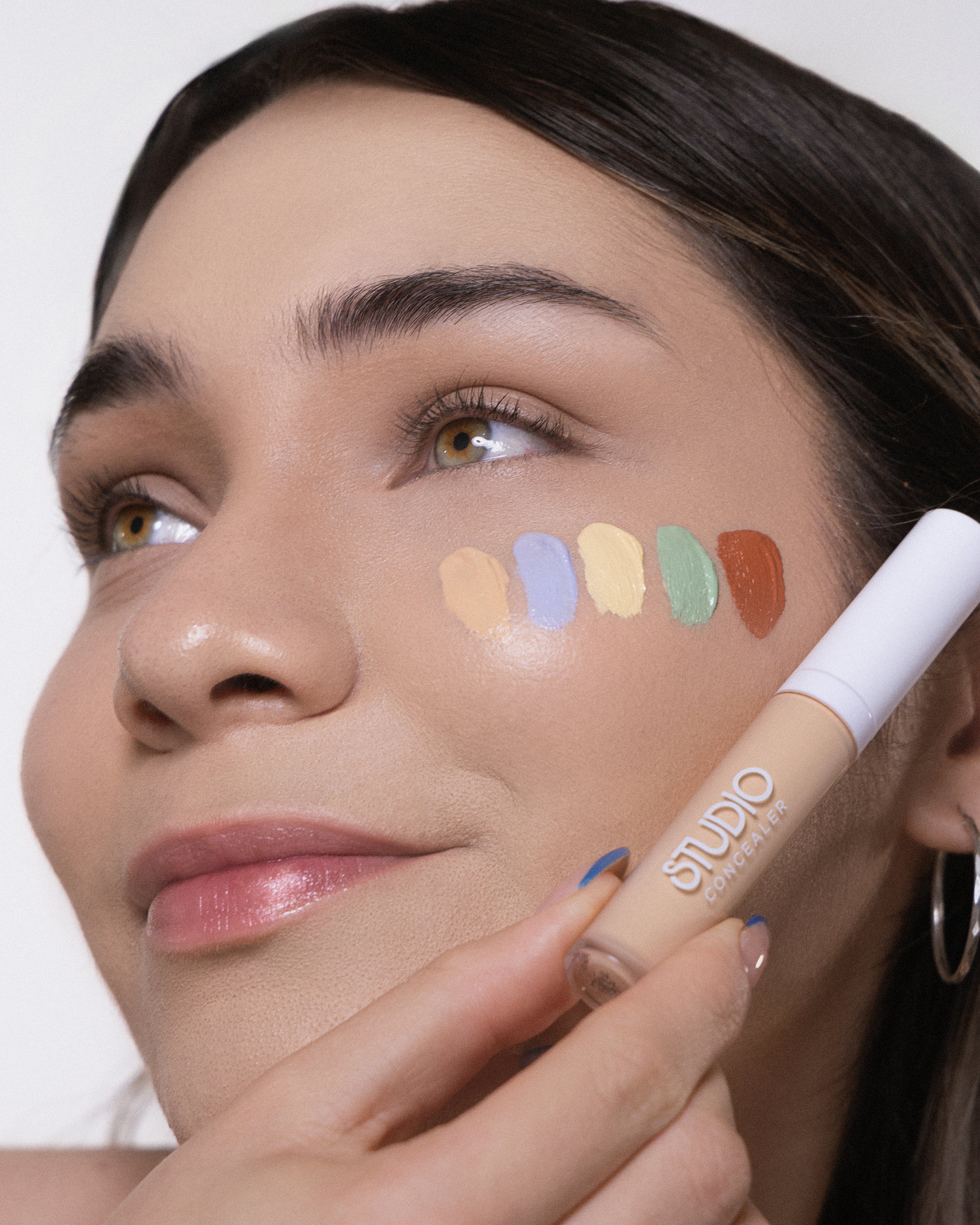 Corrector Studio Adara