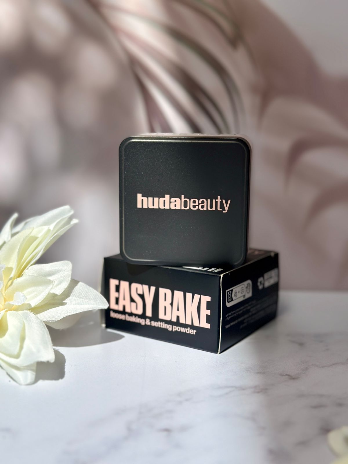 Polvos Sueltos Easy Bake con Efecto Difuminador Huda Beauty